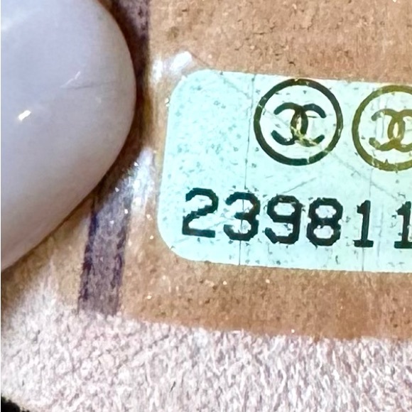 sold x Chanel Tweed & Pink Lambskin Classic Flap Bag - Picture 13 of 16